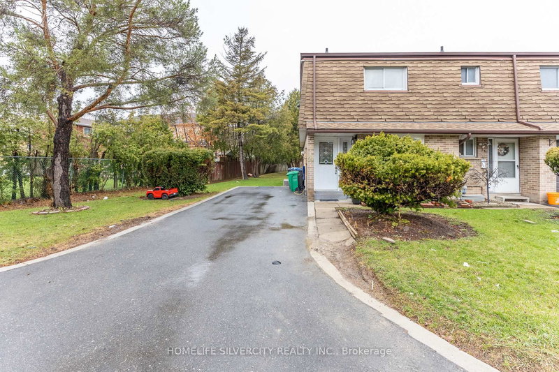 24 - 3860 Morning Star Dr, Mississauga, L4T 1Y9 | Image 2