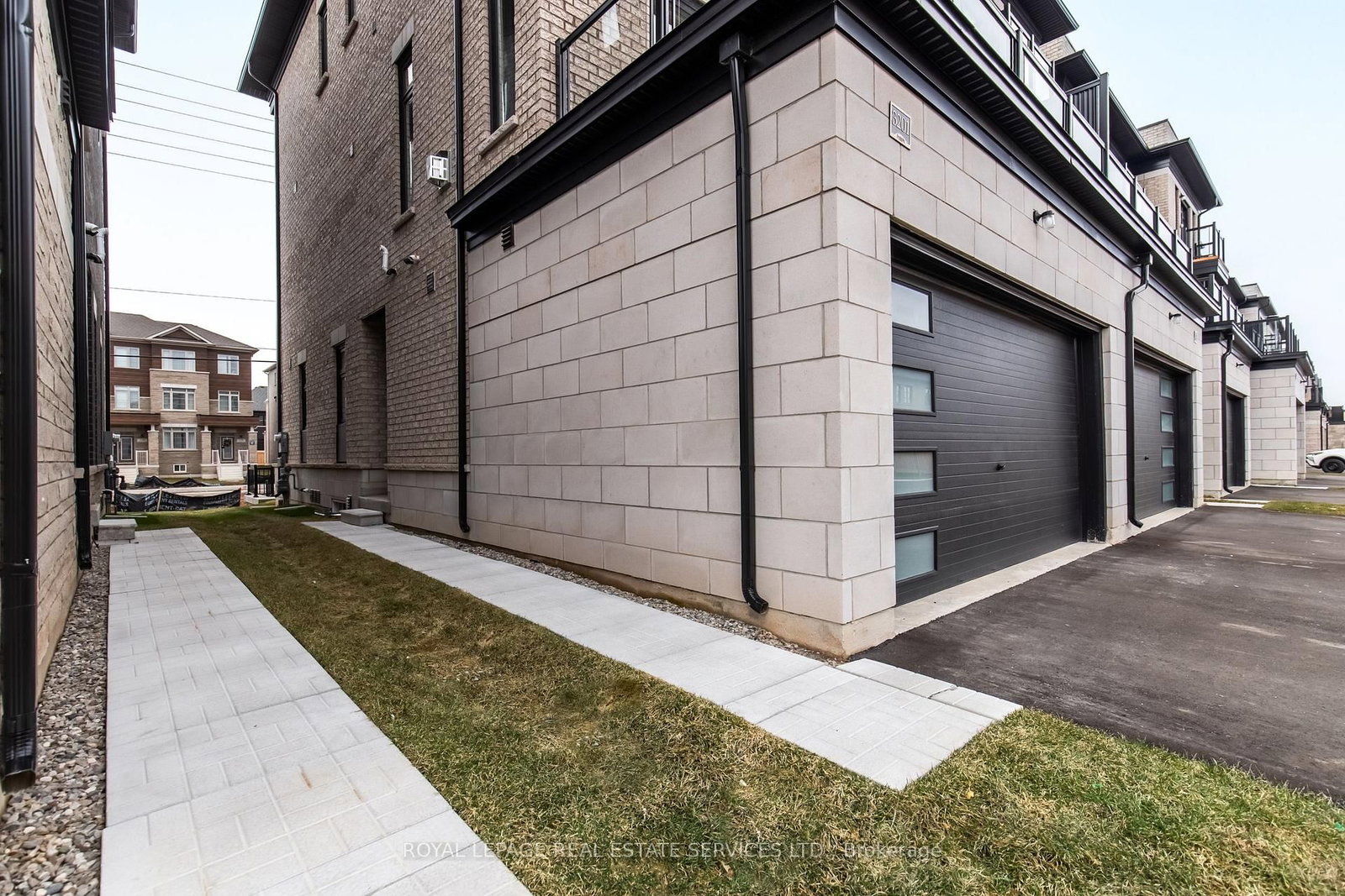 3201 Sixth Line, Unit Unit 2