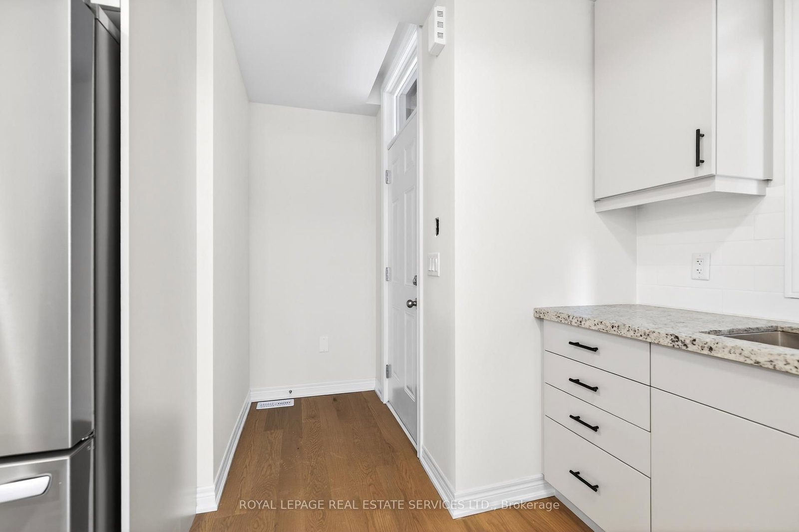 3201 Sixth Line, Unit Unit 2 - Photo 5