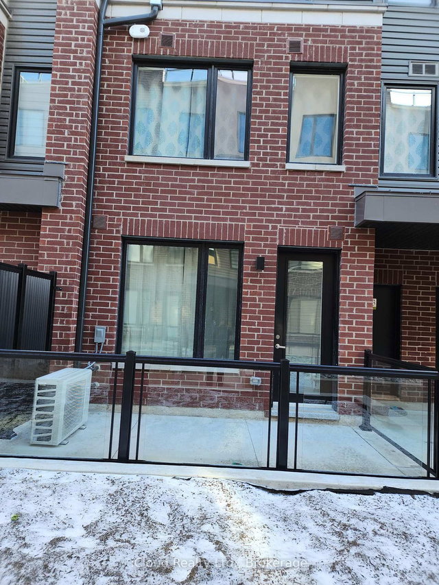 14 - 3415 Ridgeway Drive