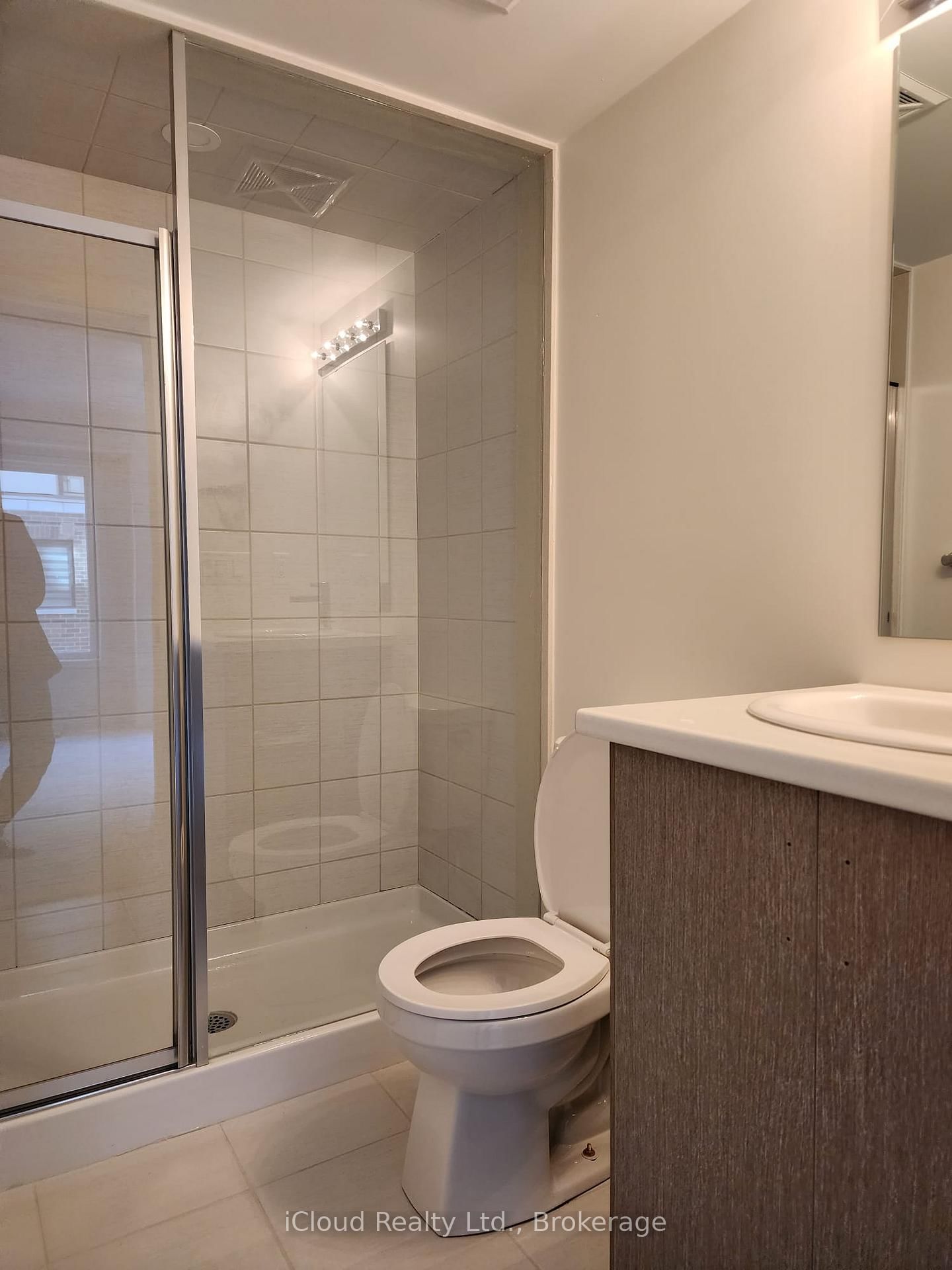 3415 Ridgeway Drive, Unit 14 - Photo 15