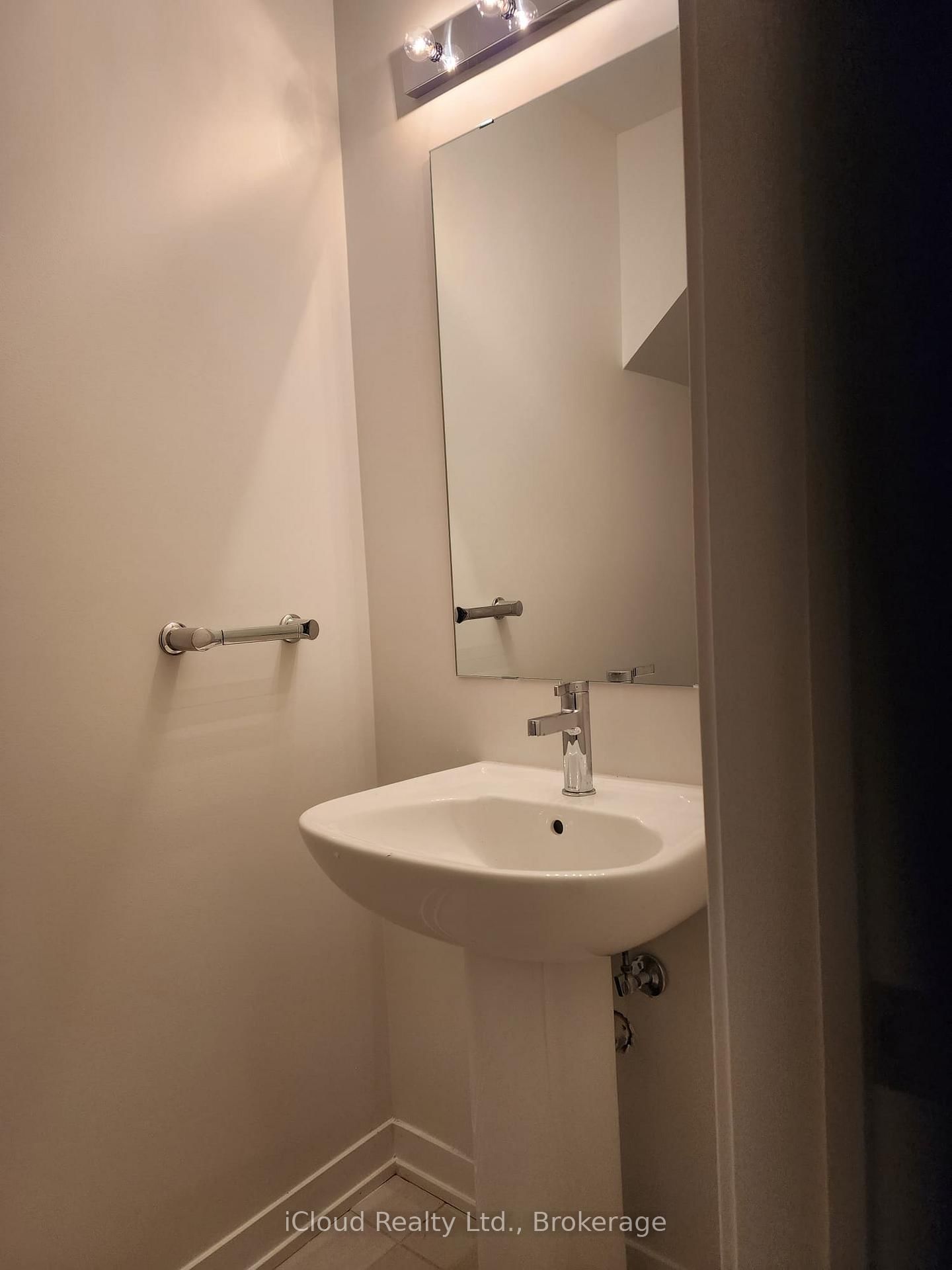 3415 Ridgeway Drive, Unit 14 - Photo 8