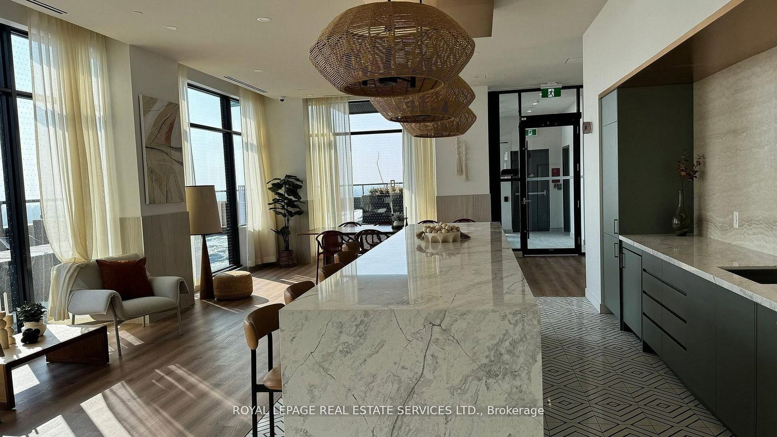 1660 Bloor Street W, Unit 401 - Photo 12