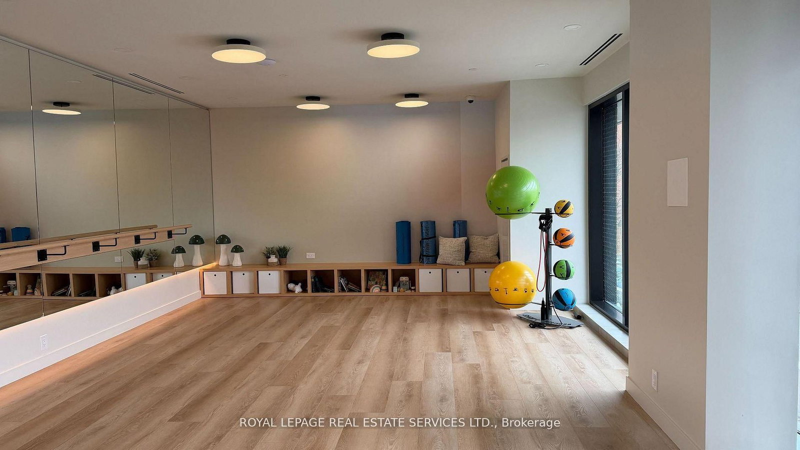 1660 Bloor Street W, Unit 401 - Photo 16