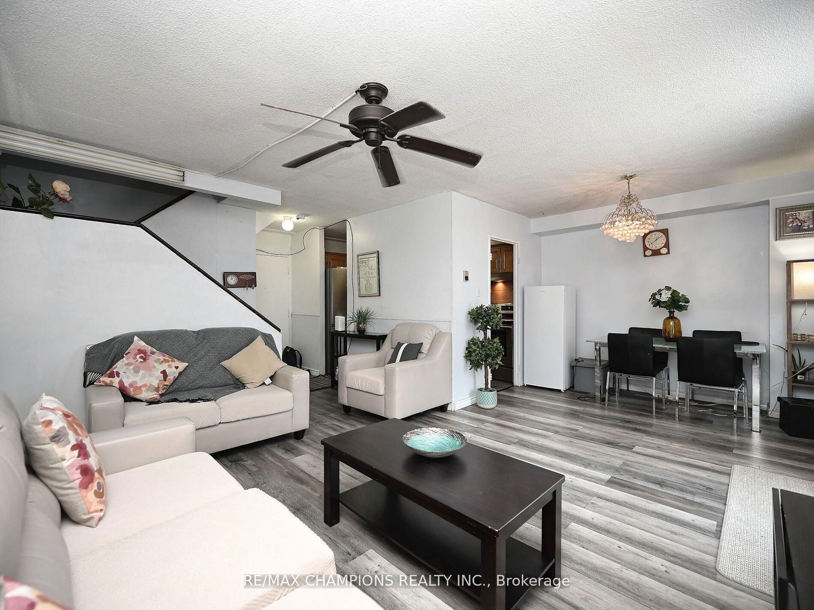 1050 Stainton Drive E, Unit 112 - Photo 5