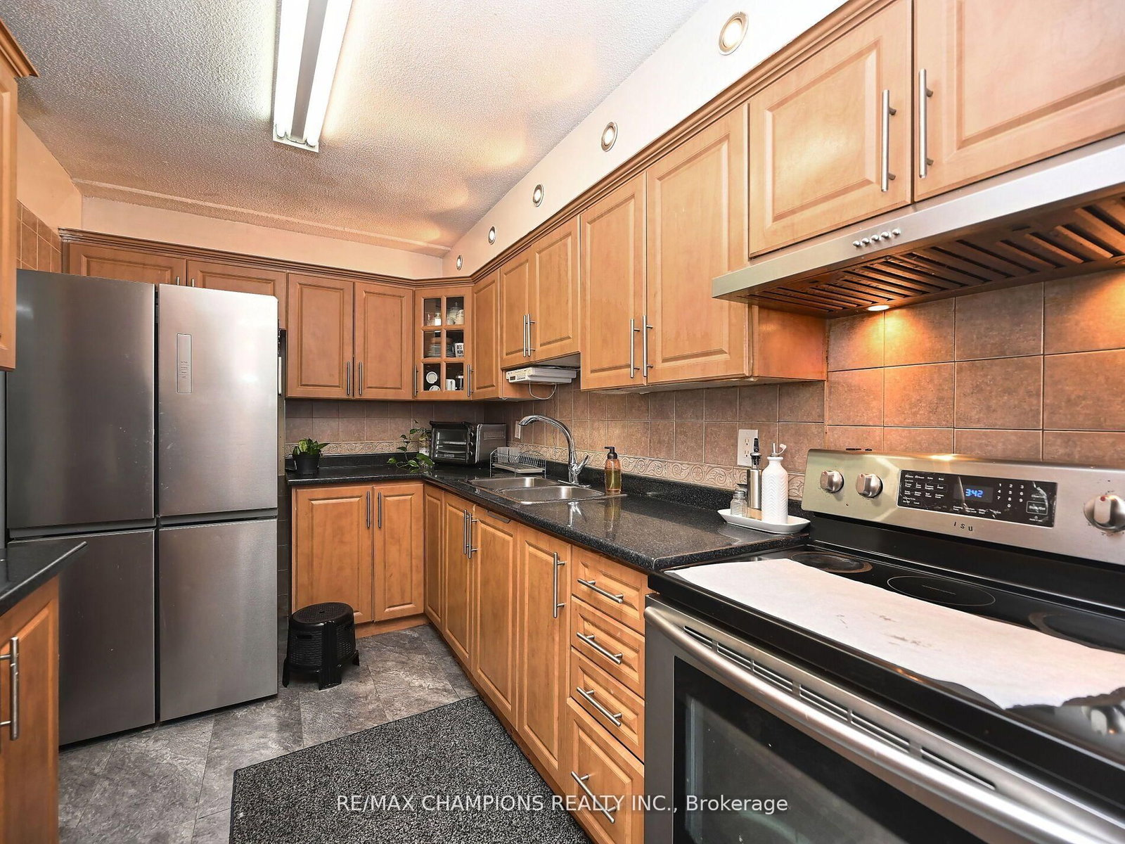 1050 Stainton Drive E, Unit 112 - Photo 8