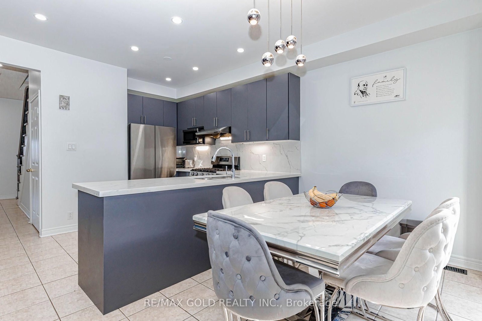 Detached House for sale at 93 Footbridge Crescent, Brampton, Ontario, L6R 0T9 - Sandringham-Wellington - MLS: W12987860