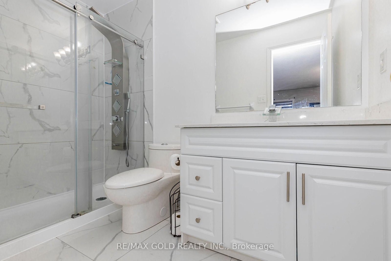 Detached House for sale at 93 Footbridge Crescent, Brampton, Ontario, L6R 0T9 - Sandringham-Wellington - MLS: W12987860