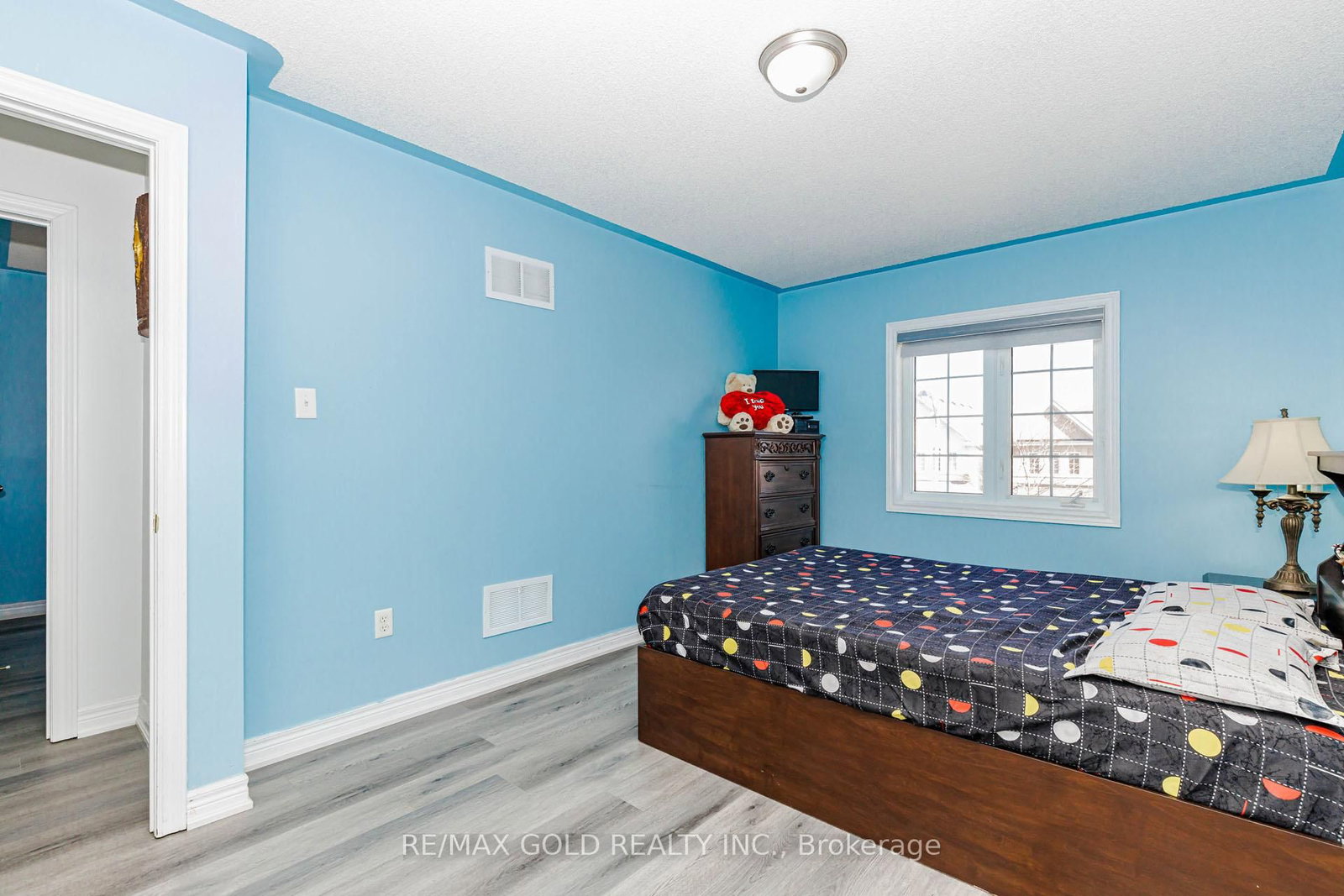 Detached House for sale at 93 Footbridge Crescent, Brampton, Ontario, L6R 0T9 - Sandringham-Wellington - MLS: W12987860