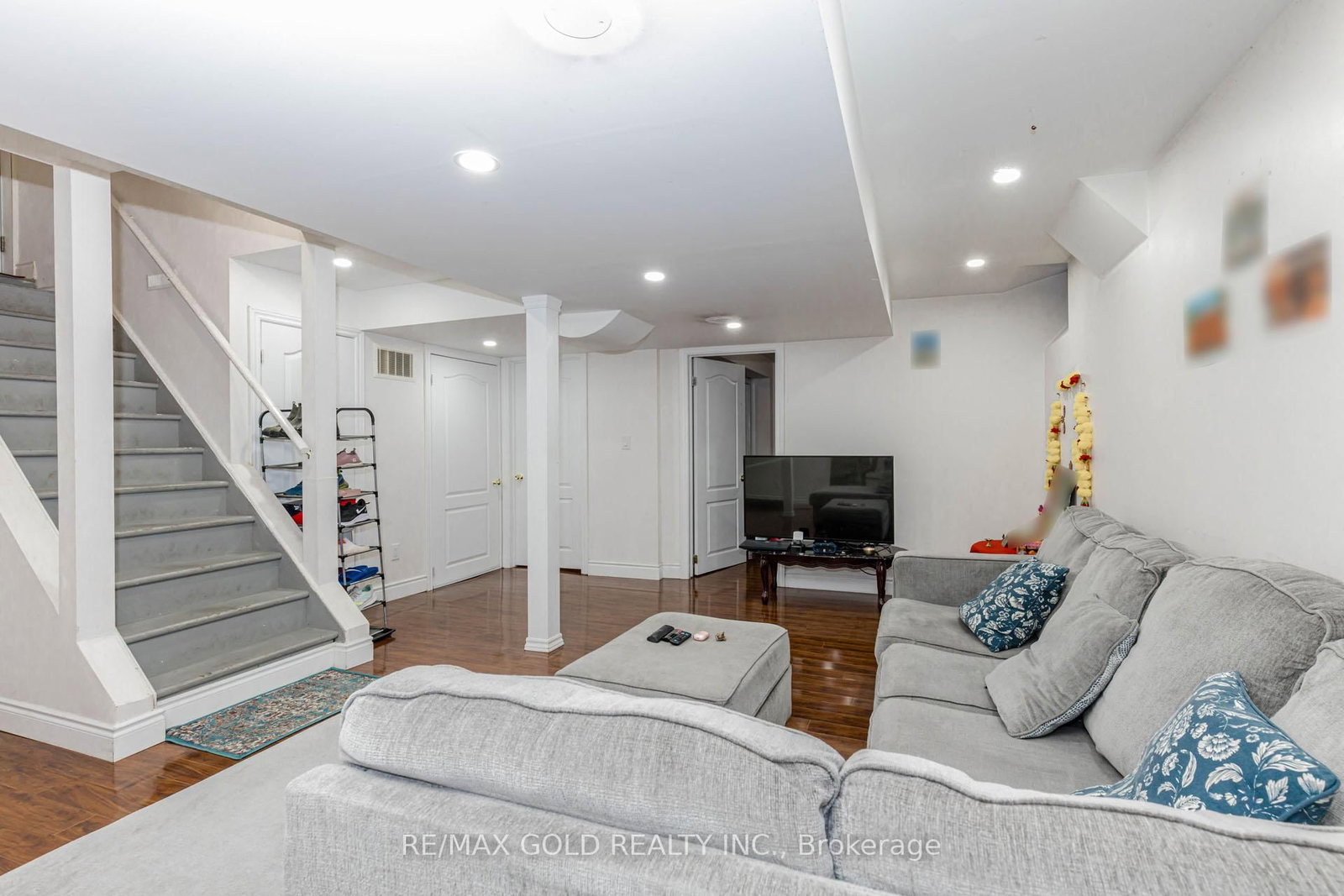 Detached House for sale at 93 Footbridge Crescent, Brampton, Ontario, L6R 0T9 - Sandringham-Wellington - MLS: W12987860