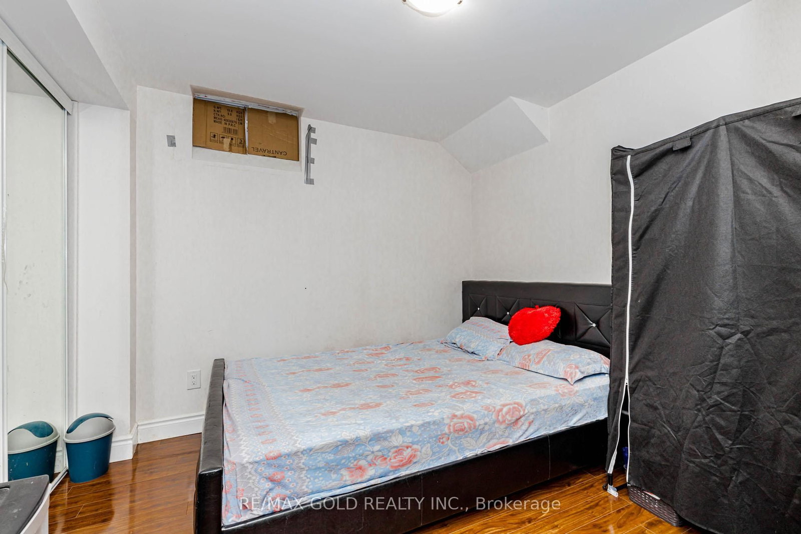 Detached House for sale at 93 Footbridge Crescent, Brampton, Ontario, L6R 0T9 - Sandringham-Wellington - MLS: W12987860