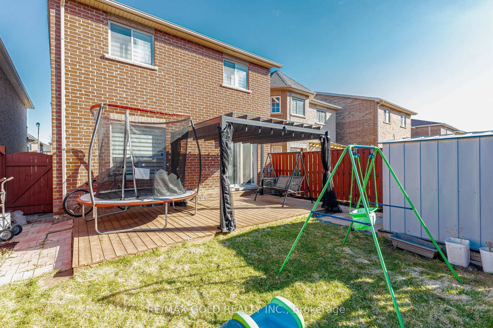Detached House for sale at 93 Footbridge Crescent, Brampton, Ontario, L6R 0T9 - Sandringham-Wellington - MLS: W12987860