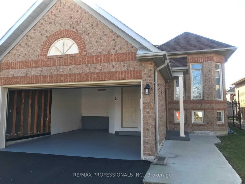 110 Springview Dr, Brampton, L6X 4L1 | Image 2