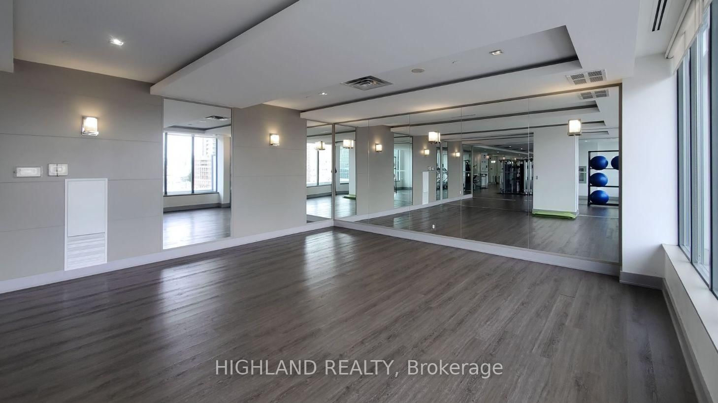 510 Curran Place, Unit 2410 - Photo 26