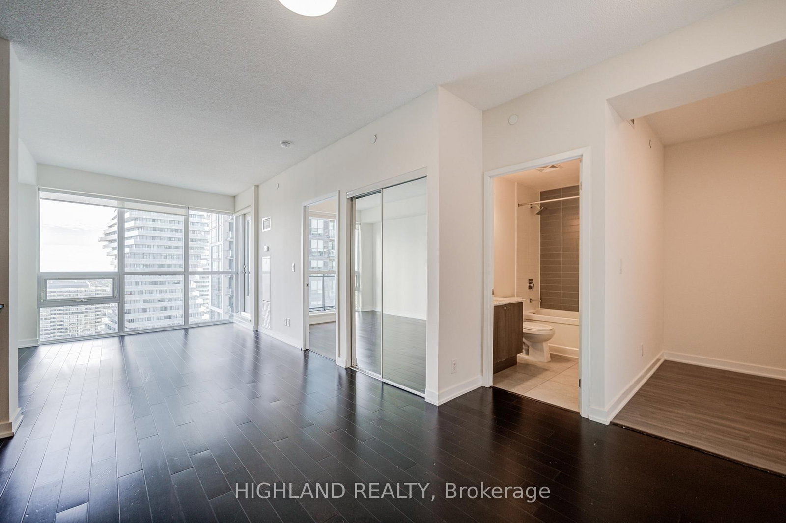 510 Curran Place, Unit 2410 - Photo 4