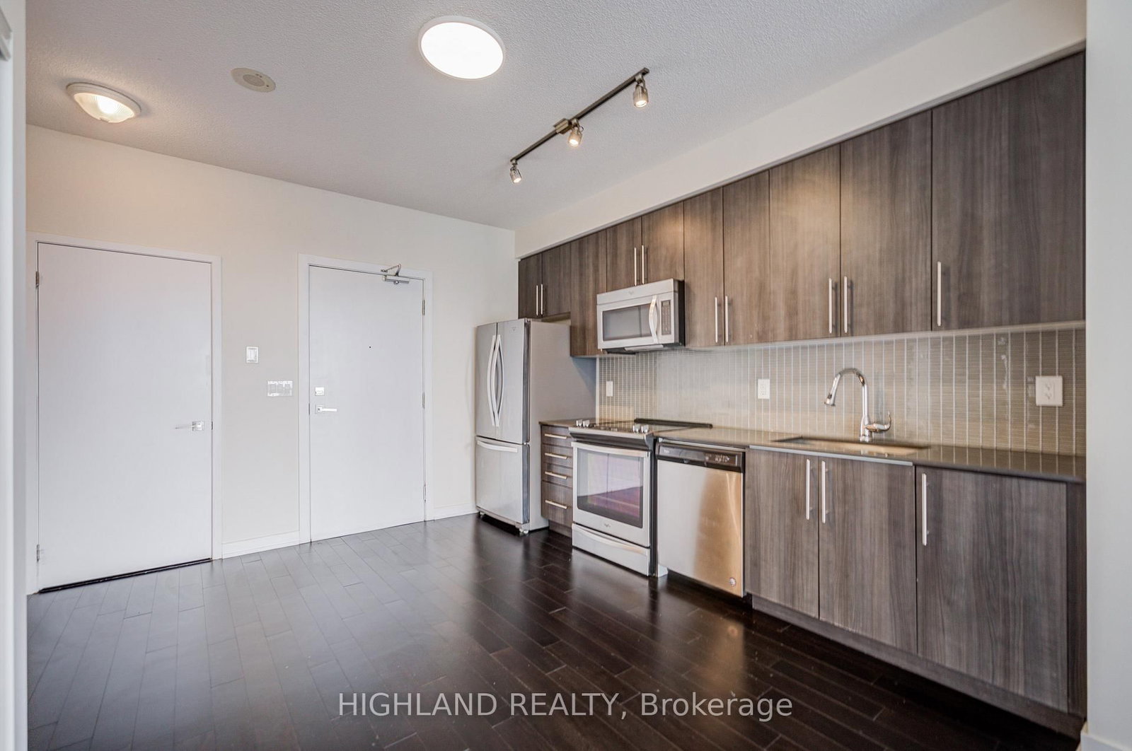 510 Curran Place, Unit 2410 - Photo 6