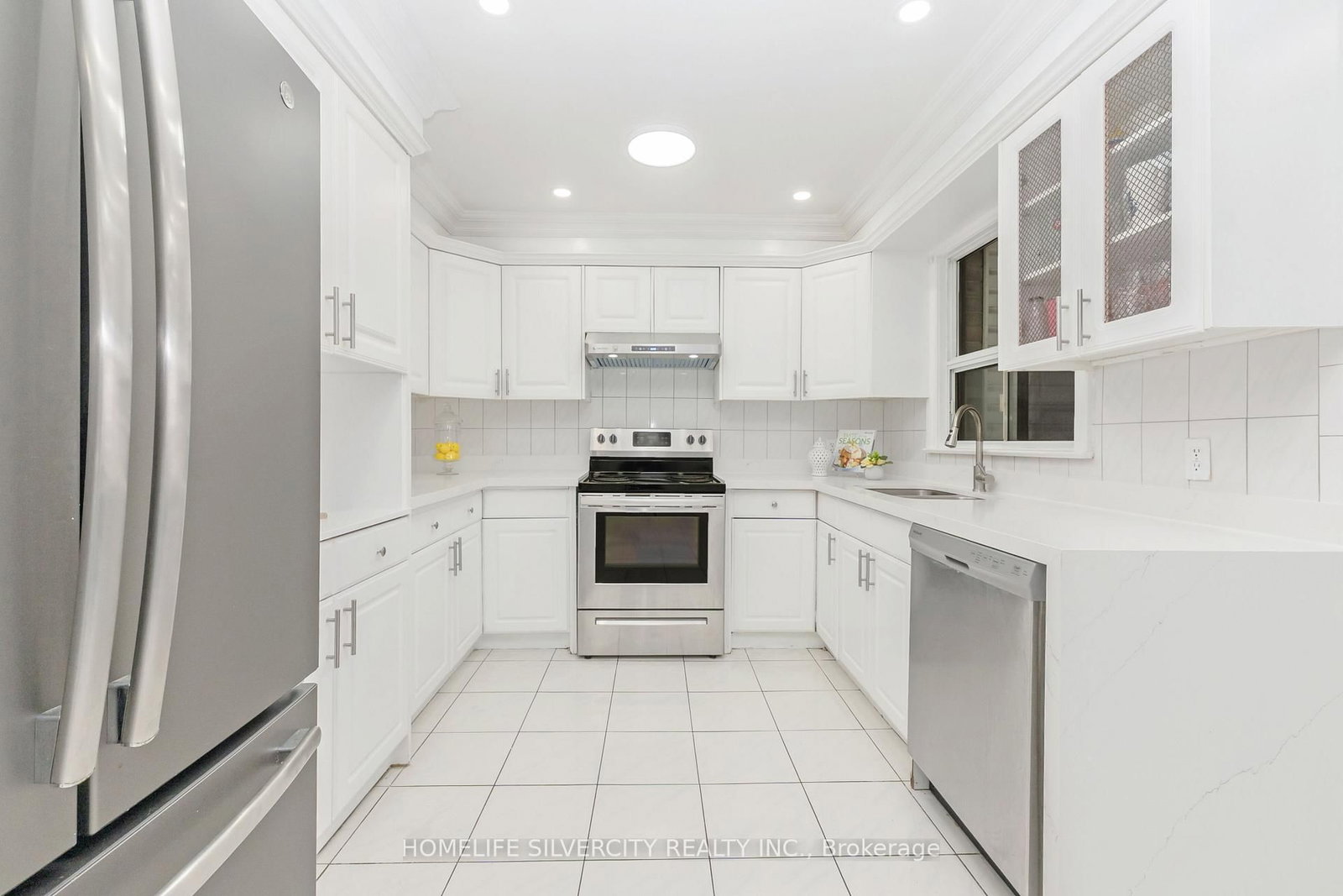 Detached House for sale at 6 Macdougall Drive, Brampton, Ontario, L6S 3P5 - Central Park - MLS: W12988144