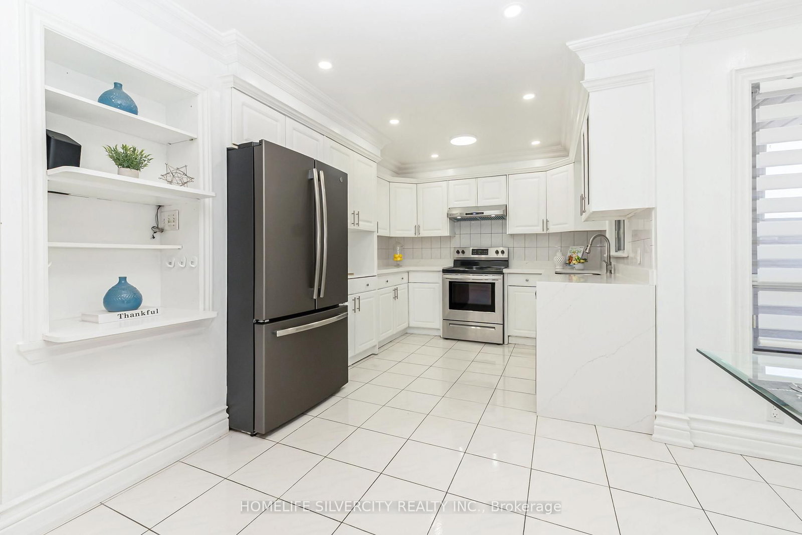 Detached House for sale at 6 Macdougall Drive, Brampton, Ontario, L6S 3P5 - Central Park - MLS: W12988144