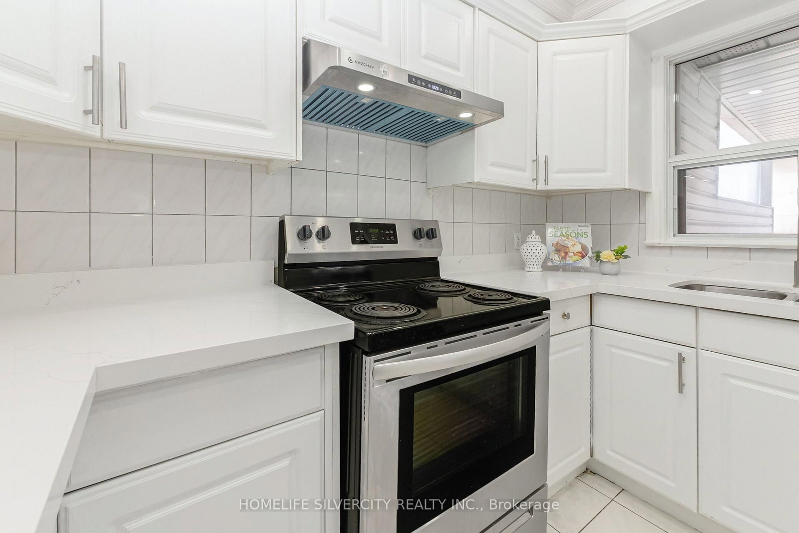 Detached House for sale at 6 Macdougall Drive, Brampton, Ontario, L6S 3P5 - Central Park - MLS: W12988144