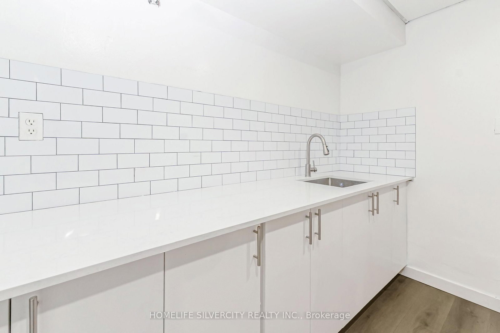 Detached House for sale at 6 Macdougall Drive, Brampton, Ontario, L6S 3P5 - Central Park - MLS: W12988144