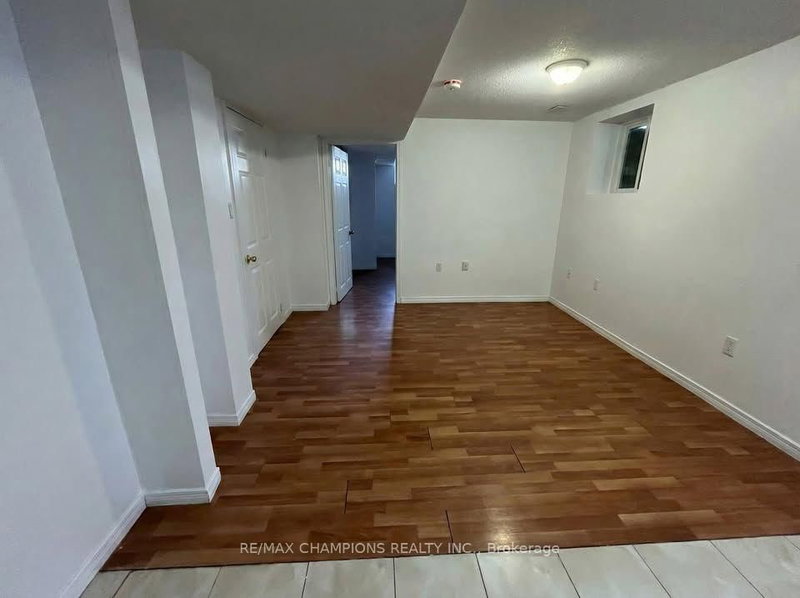 45 Iceberg Tr, Brampton, L6R 0J7 | Image 3