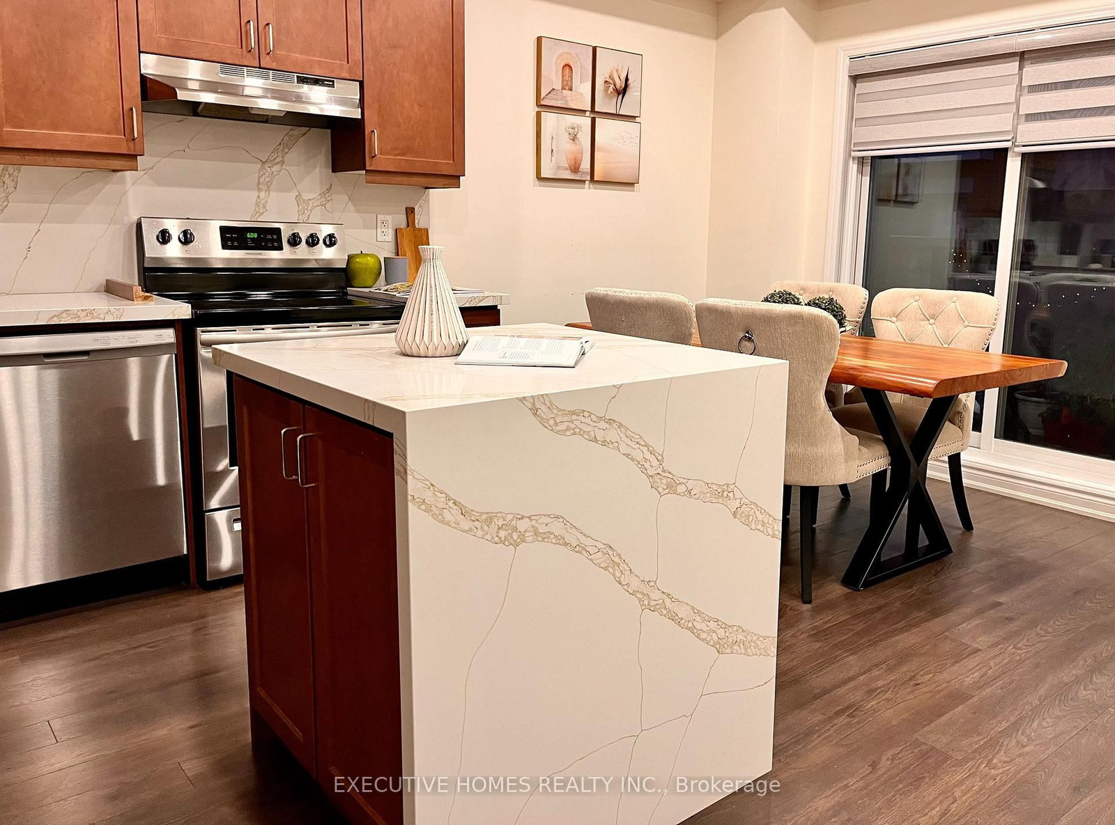 220 Lagerfeld Drive, Unit 9 - Photo 7