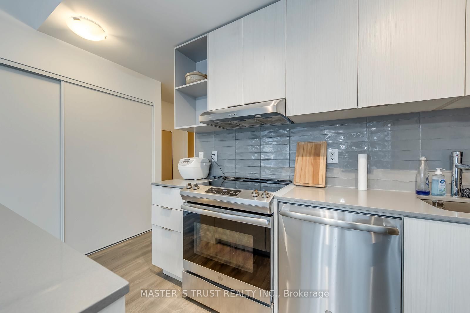 2520 Eglinton Avenue W, Unit 1804 - Photo 12