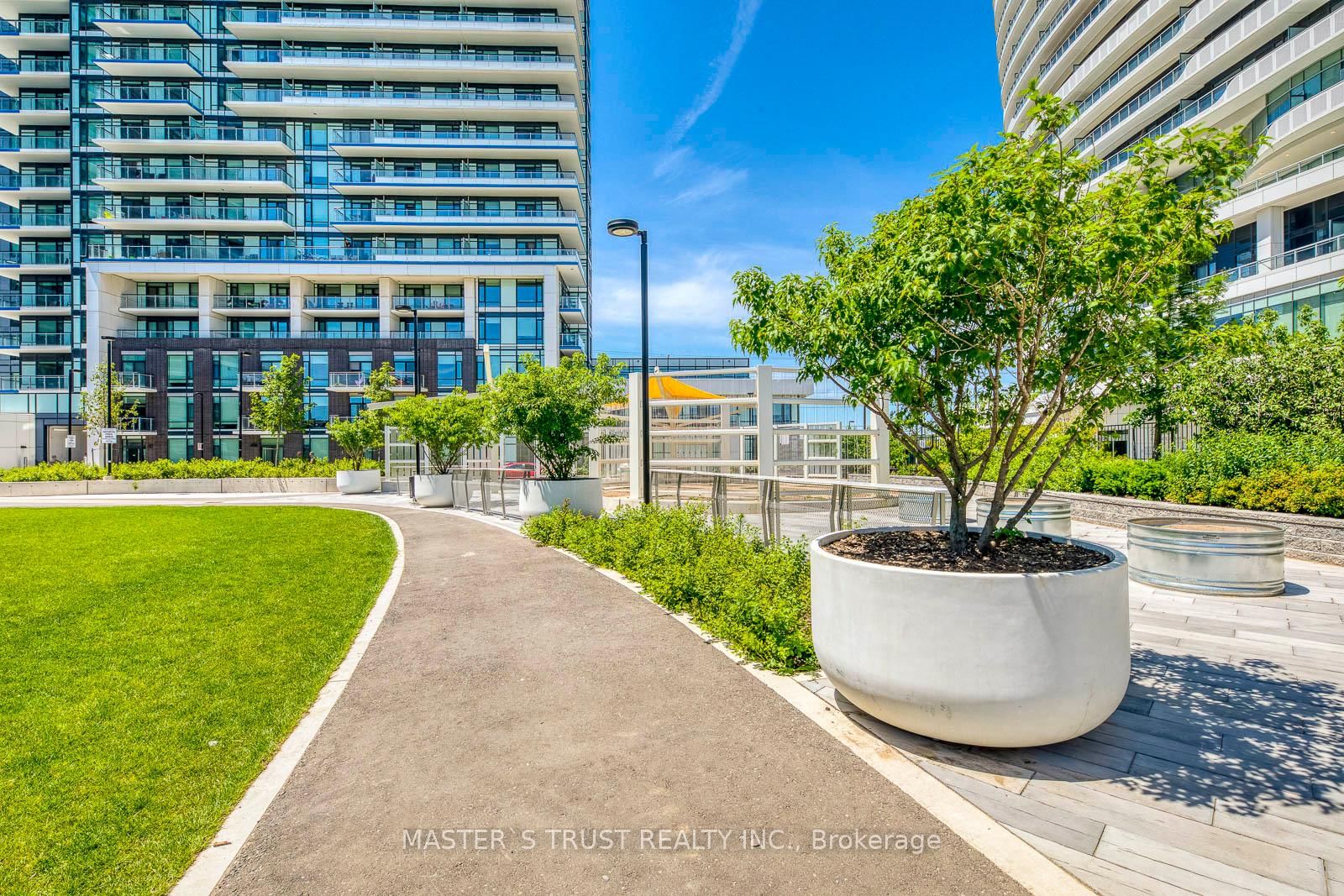 2520 Eglinton Avenue W, Unit 1804 - Photo 47