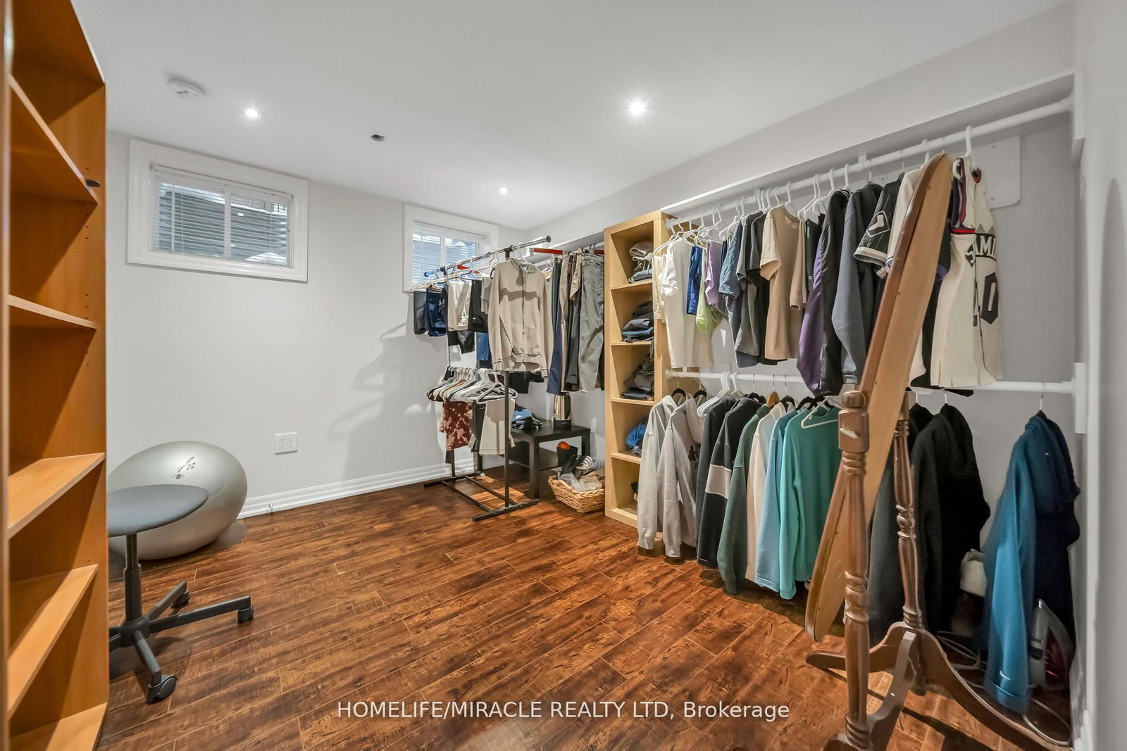 810 Hepburn Road - Photo 43