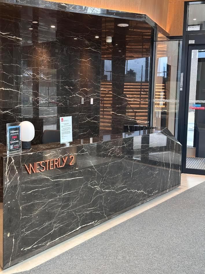 home for lease on 1401-60 Central Park Road Way