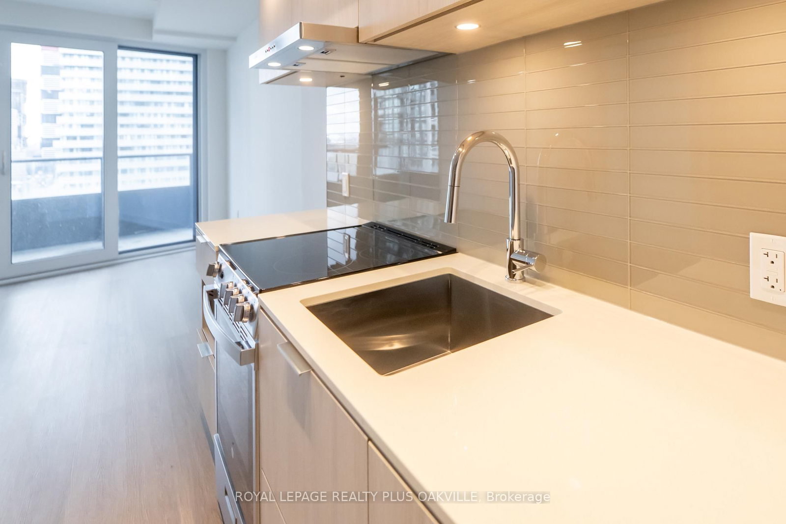 448 Burnhamthorpe Road W, Unit 1505 - Photo 19