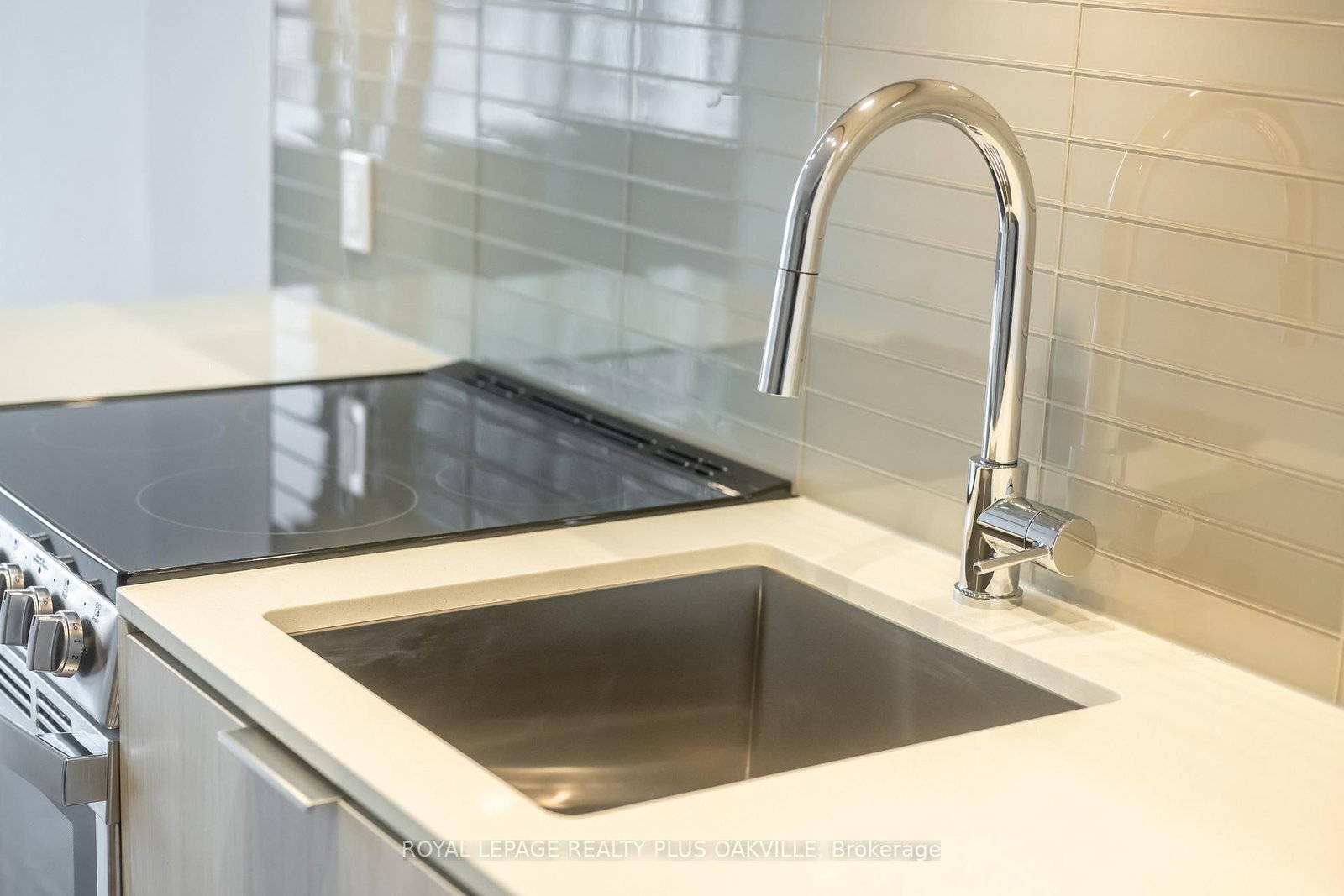 448 Burnhamthorpe Road W, Unit 1505 - Photo 22