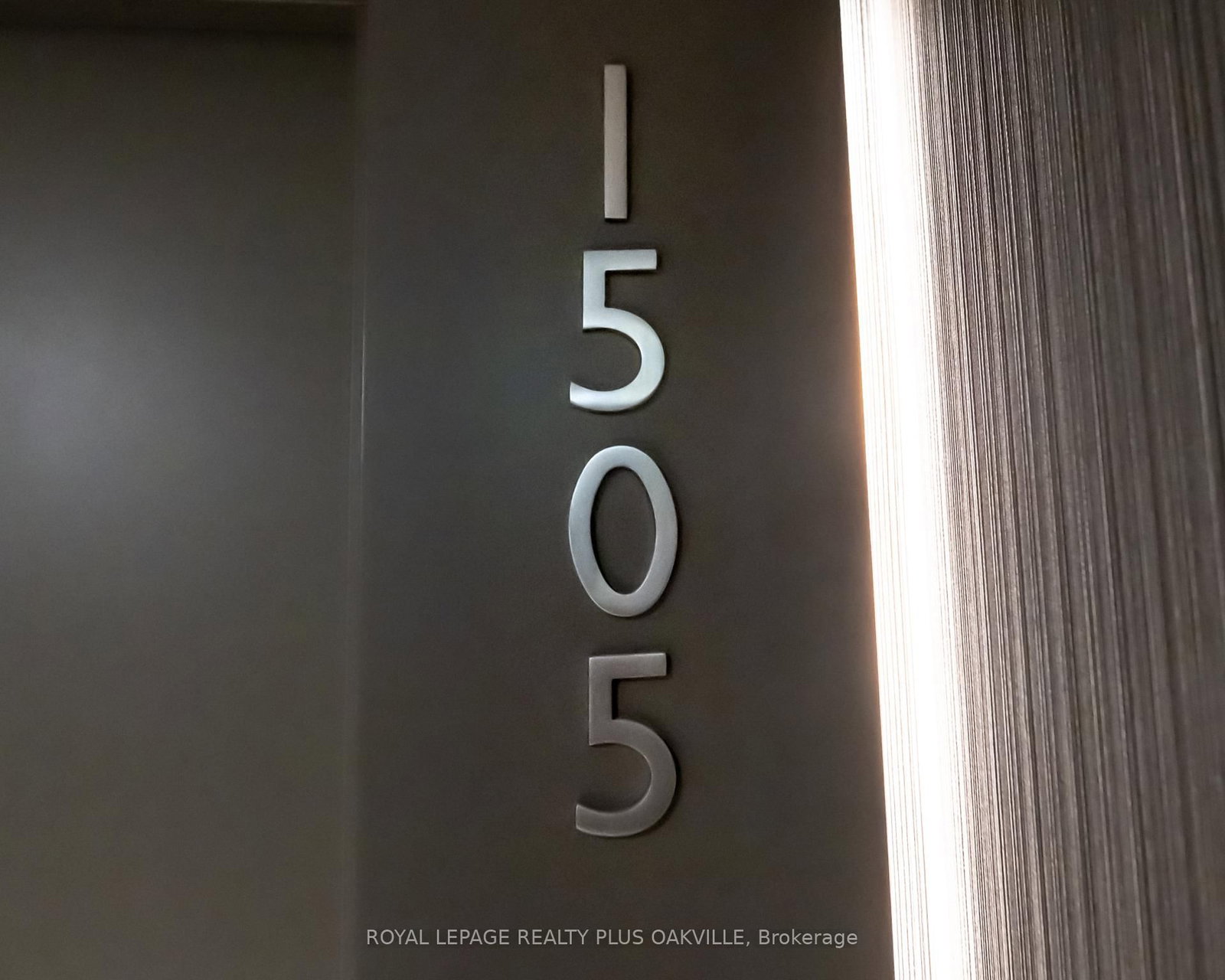 448 Burnhamthorpe Road W, Unit 1505 - Photo 3