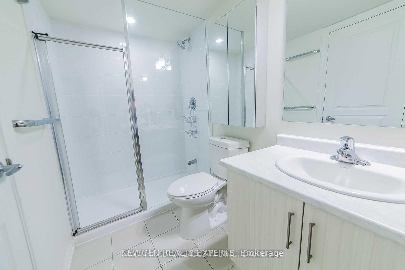 120 Longbranch Avenue, Unit 8 - Photo 11