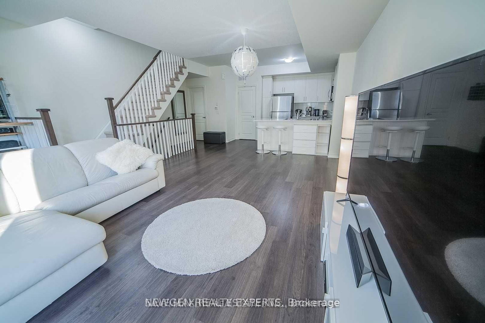 120 Longbranch Avenue, Unit 8 - Photo 2