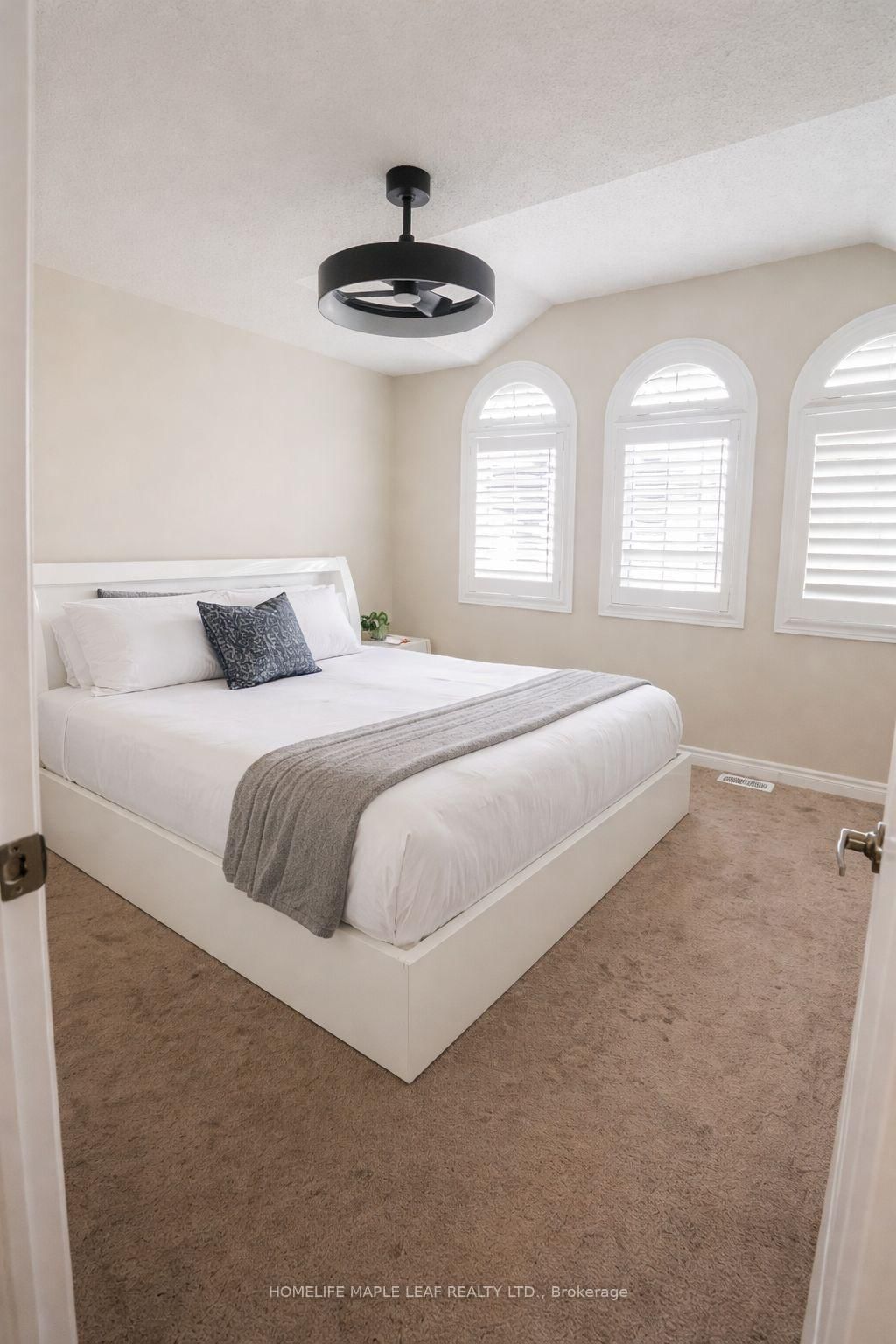 67 Folgate Crescent - Photo 16