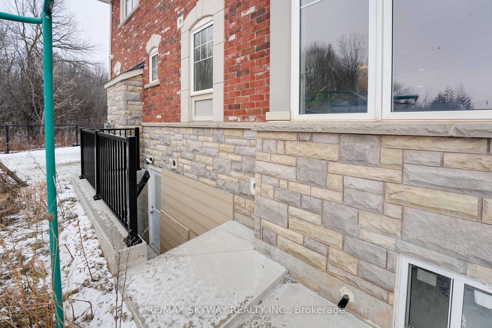 67 Veterans Drive - Photo 40