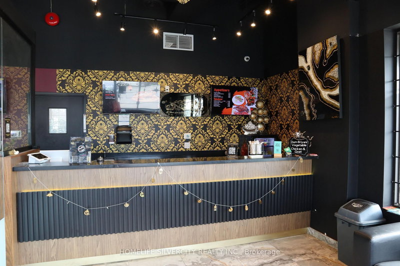 37-38 - 71 West Dr, Brampton, L6T 2J6 | Image 3