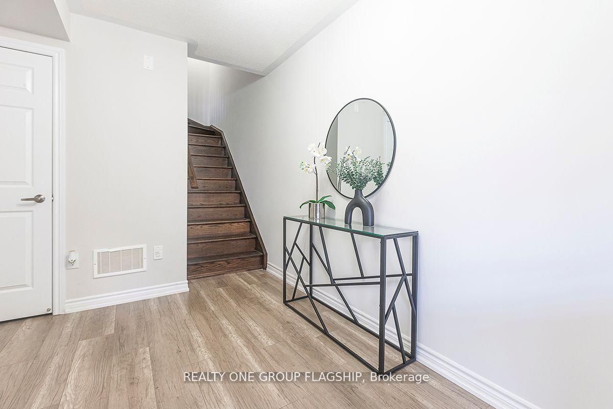 2435 Greenwich Drive, Unit 22 - Photo 3