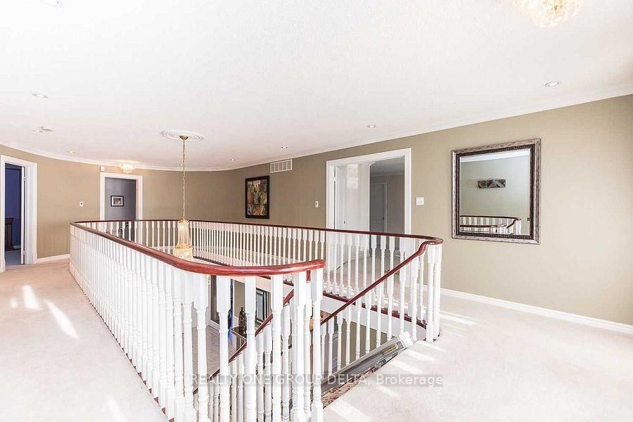 1918 Royal Credit Boulevard - Photo 18