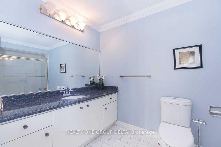 1918 Royal Credit Boulevard - Photo 23