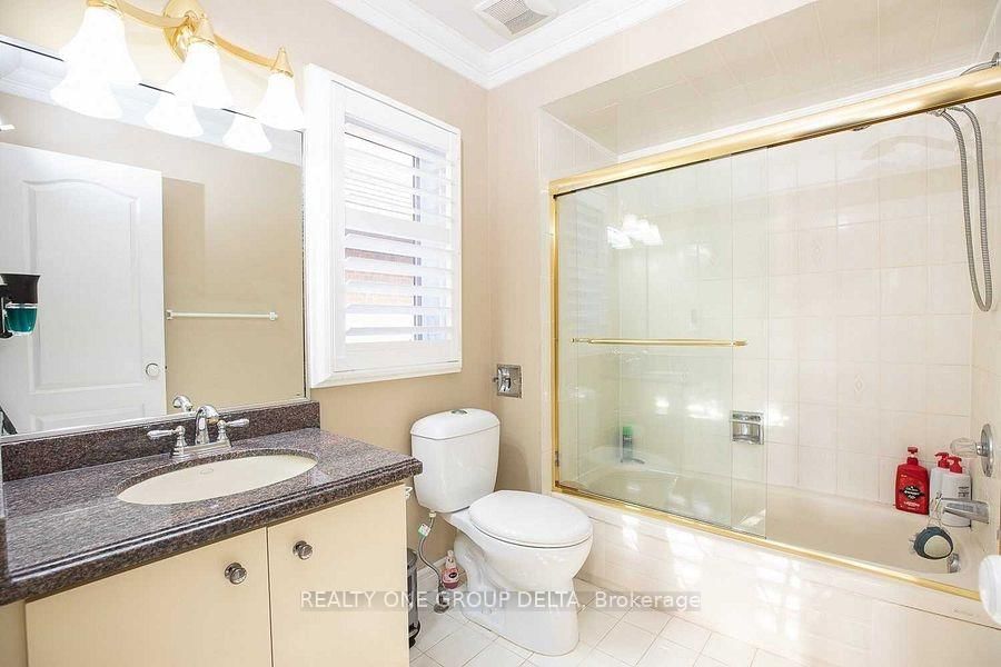 1918 Royal Credit Boulevard - Photo 24