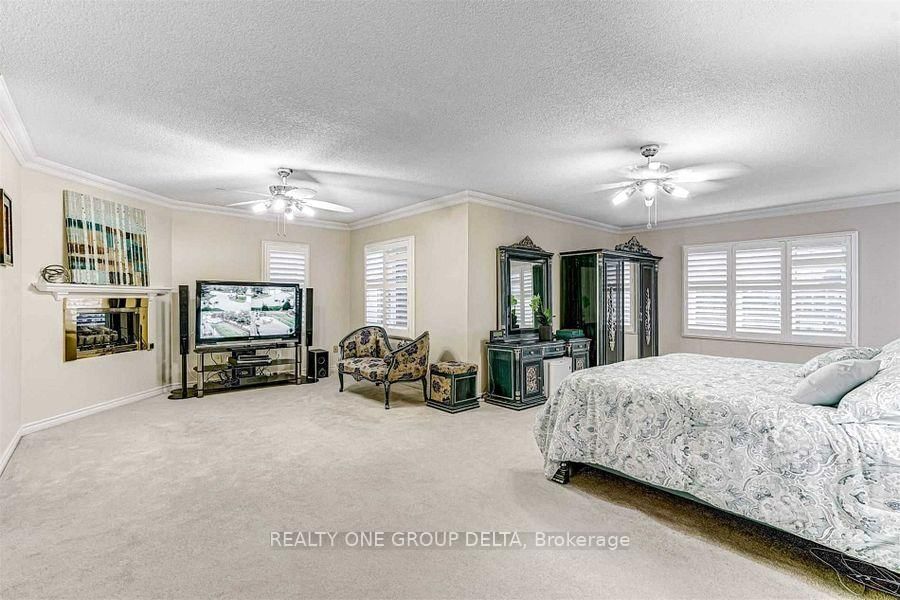 1918 Royal Credit Boulevard - Photo 5