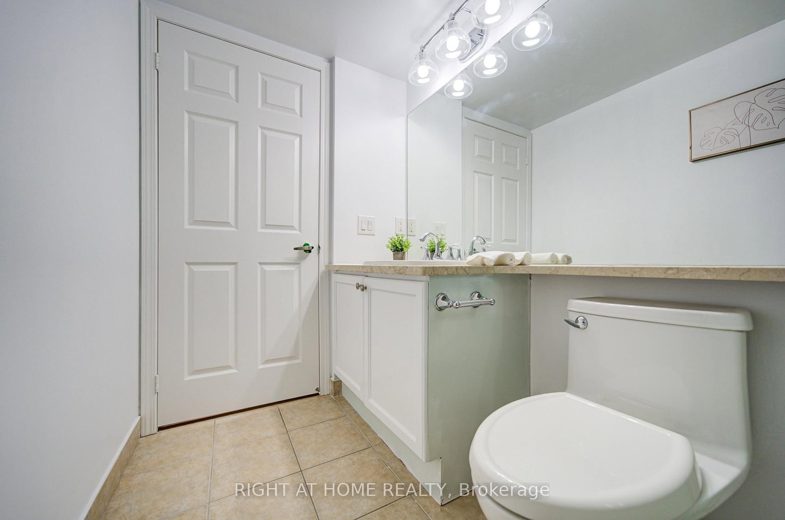 335 Rathburn Road W, Unit 211 - Photo 28