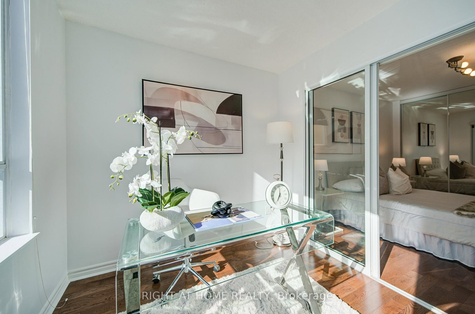 335 Rathburn Road W, Unit 211 - Photo 35