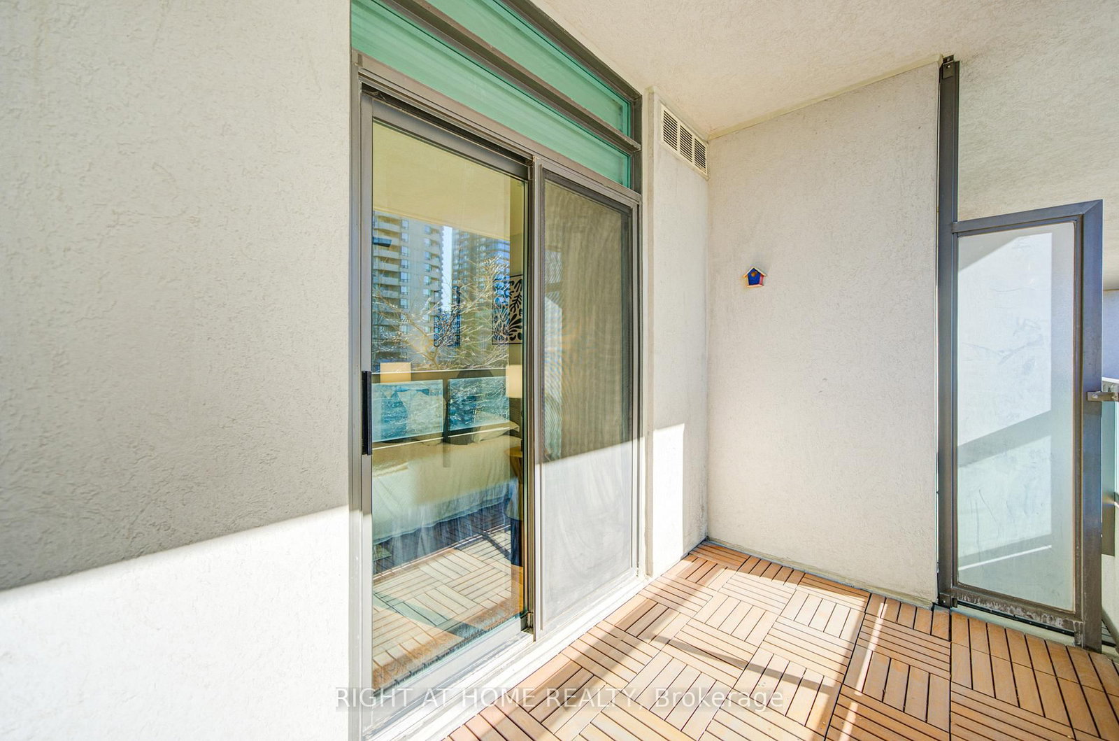 335 Rathburn Road W, Unit 211 - Photo 39