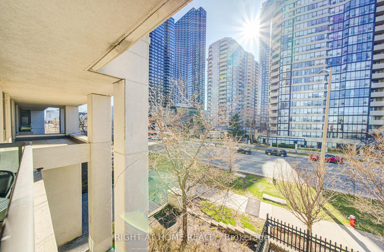 335 Rathburn Road W, Unit 211 - Photo 41