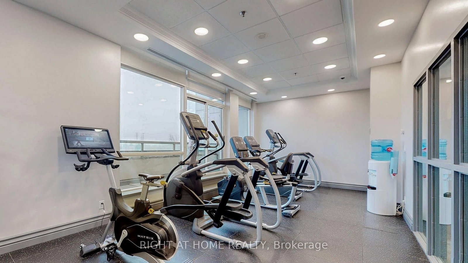 335 Rathburn Road W, Unit 211 - Photo 43