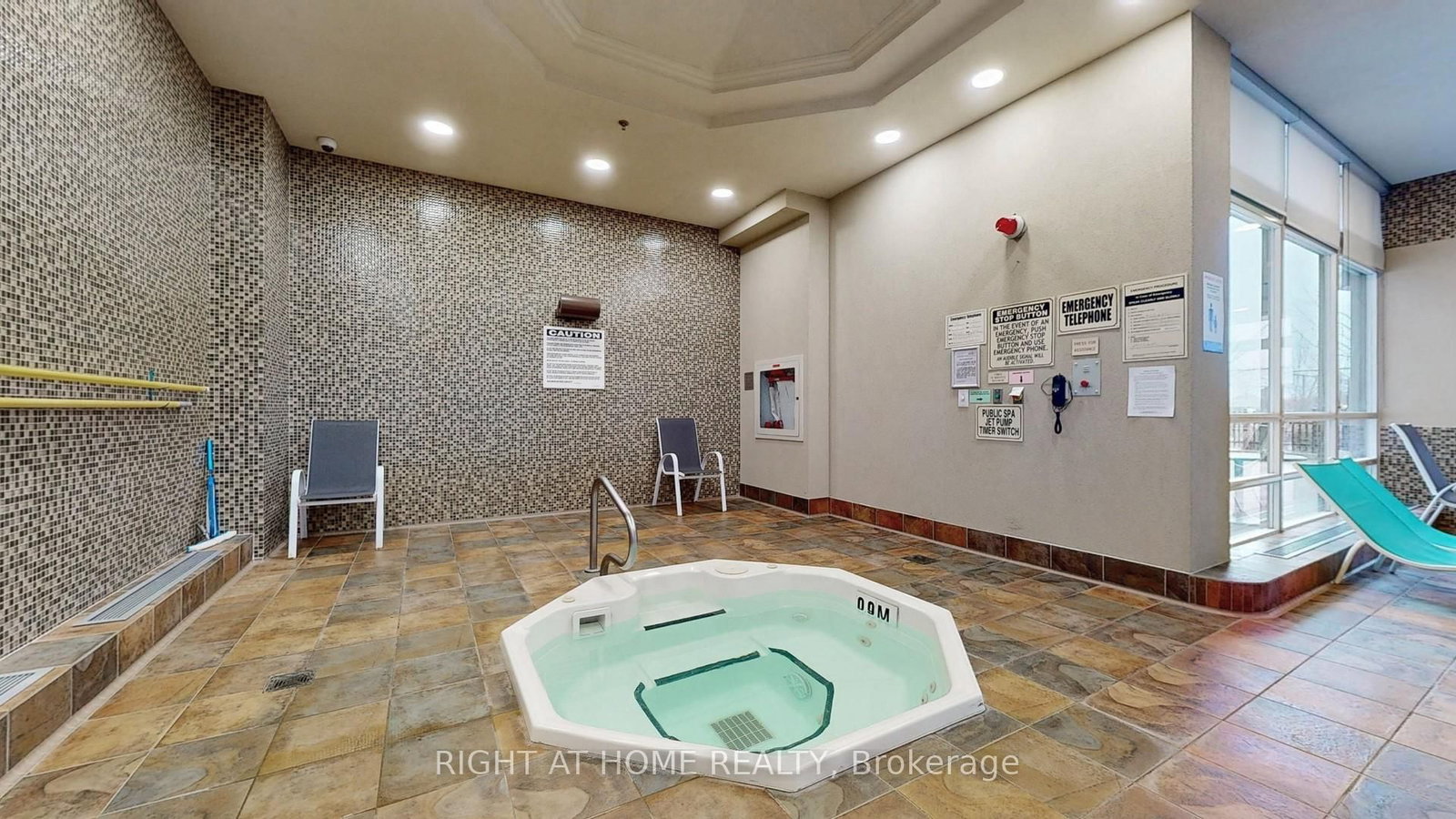 335 Rathburn Road W, Unit 211 - Photo 46