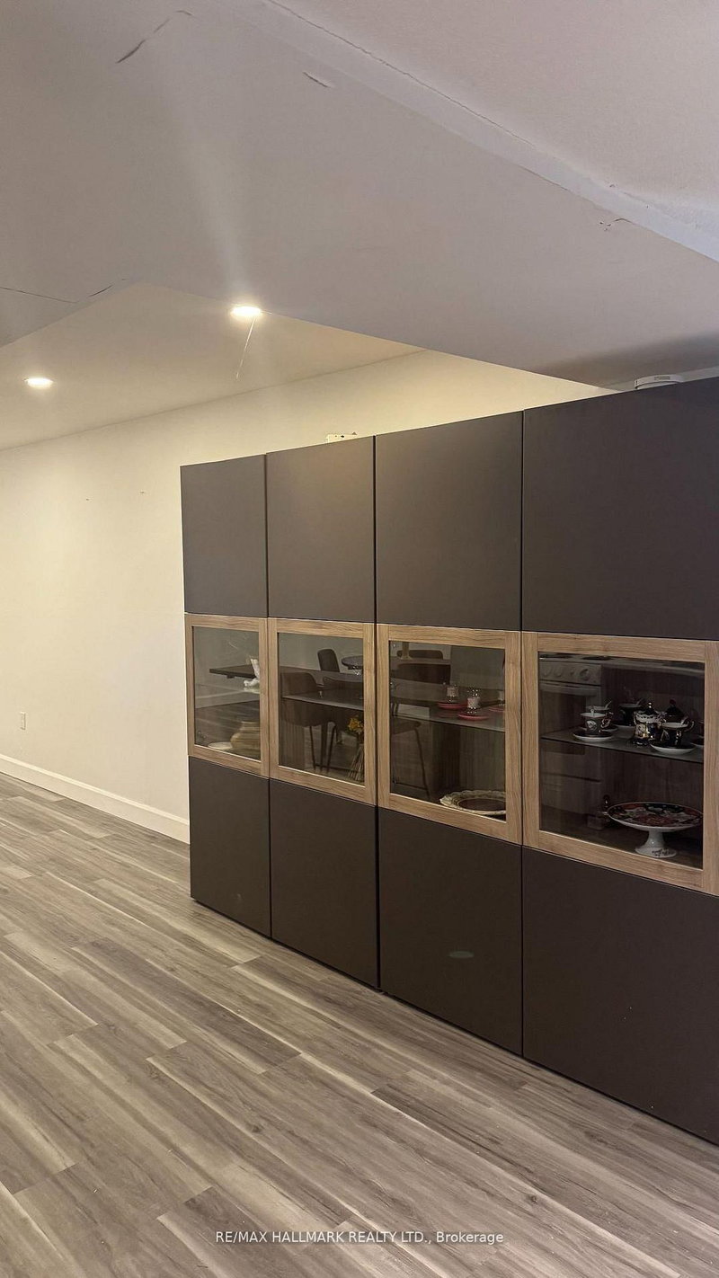 Bsmt - 853 Fourth St, Mississauga, L5E 1J7 | Image 3